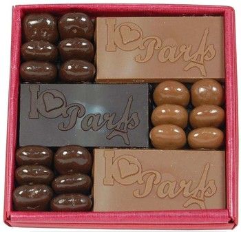 Bo&icirc;te I love Paris et drag&eacute;es chocolat&eacute;es