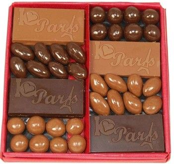 Bo&icirc;te GM I love Paris et drag&eacute;es chocolat&eacute;es