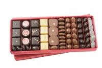 Boite Chocolats et drag&eacute;es chocolat&eacute;es 24x10 cm