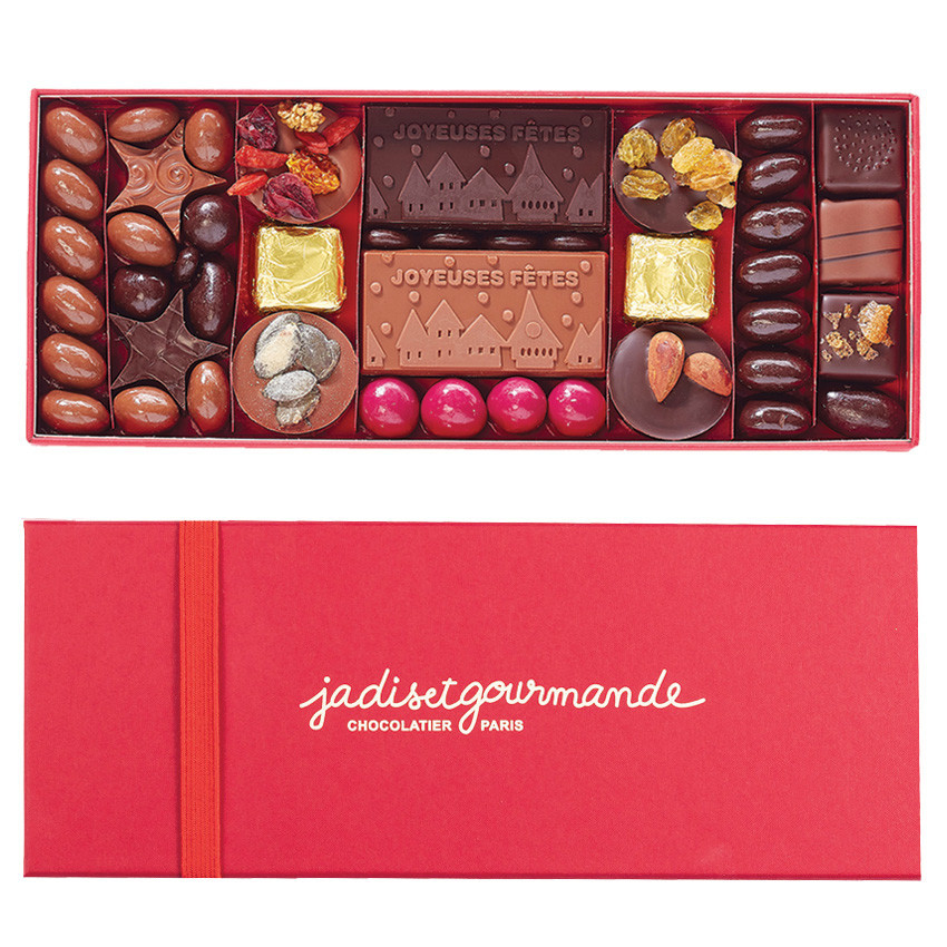 Coffret composé d'un assortiment de chocolats pour les fêtes de fin d'année