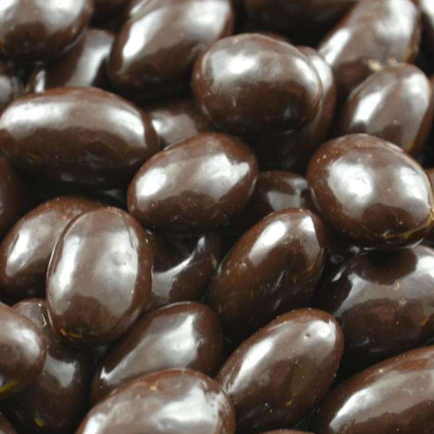 Amandes enrobées de chocolat noir - dragées chocolat