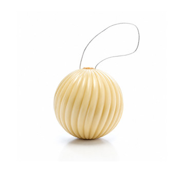 Boule de No&euml;l en chocolat au lait ou chocolat blanc image 2