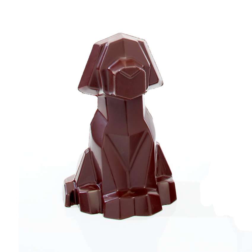 Chien en chocolat noir