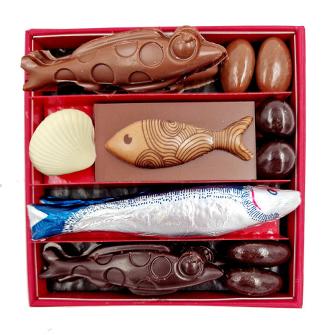 Banc de poissons chocolats de Pâques Taille 1 / Coffrets de chocolats de Pâques