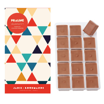 Tablette de chocolat au lait garnie de pralin&eacute; Jadis et Gourmande