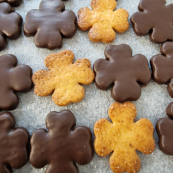 Sablés trèfles chocolat noir Jadis et Gourmande